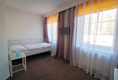 Comfort Single Room with Private Bathroom
