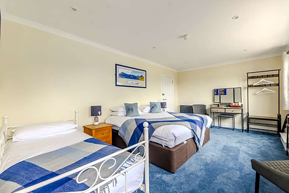 Loch Ness Clansman Hotel