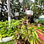 Hotel y Suites Los Encantos