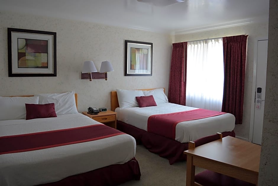 Travelers Inn