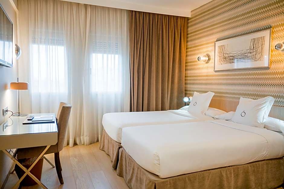 Photo 1 sur 5 de 1 Double Bed or 2 Twin Beds