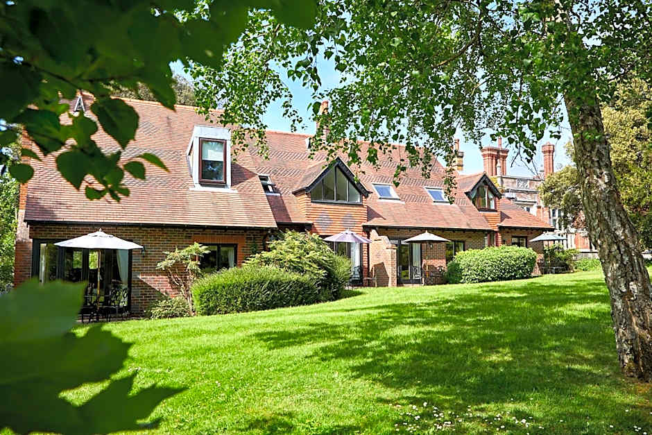 Elmers Court Hotel