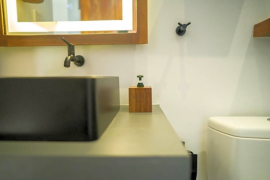 Nomada Villas - Giant Pool - Private Kitchen - Free Gym Access - Up to 40Mbps WiFi