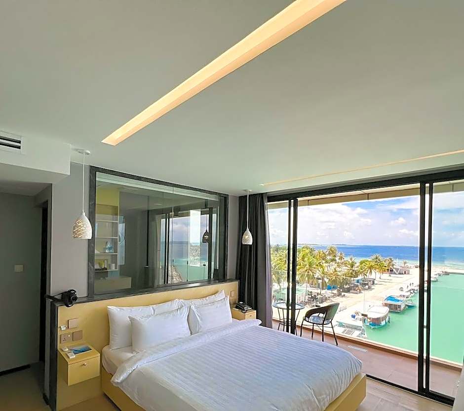 Swarn by Hawks Hotel Kamadhoo Baa Atoll