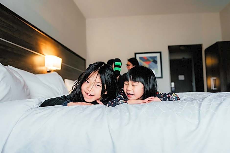 Holiday Inn Express Sarnia - Point Edward By IHG