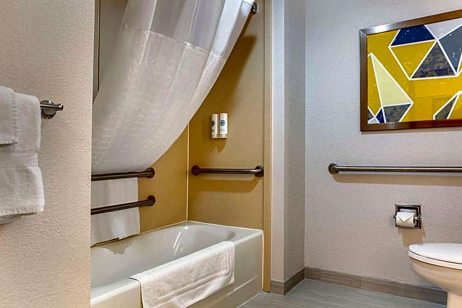 Comfort Inn & Suites Rapid City near Mt Rushmore