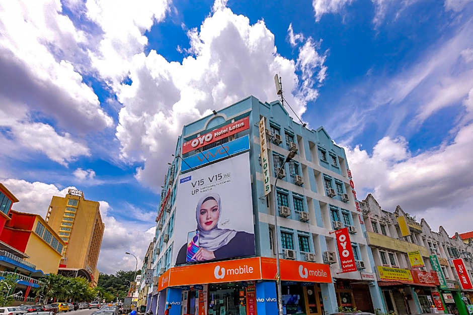 Capital O 252 Lotus Hotel