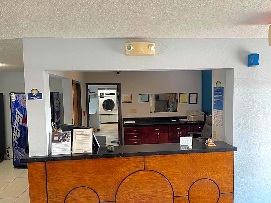 Days Inn by Wyndham Muncie -Ball State University