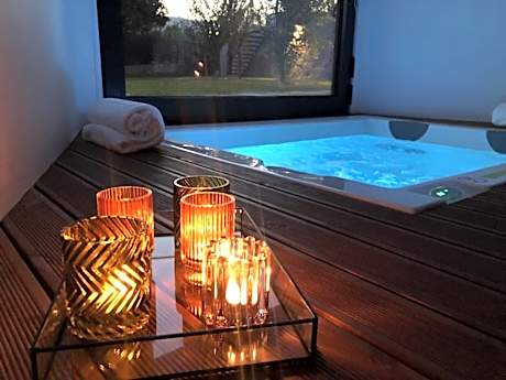 Portovella Lodges & Bungalows