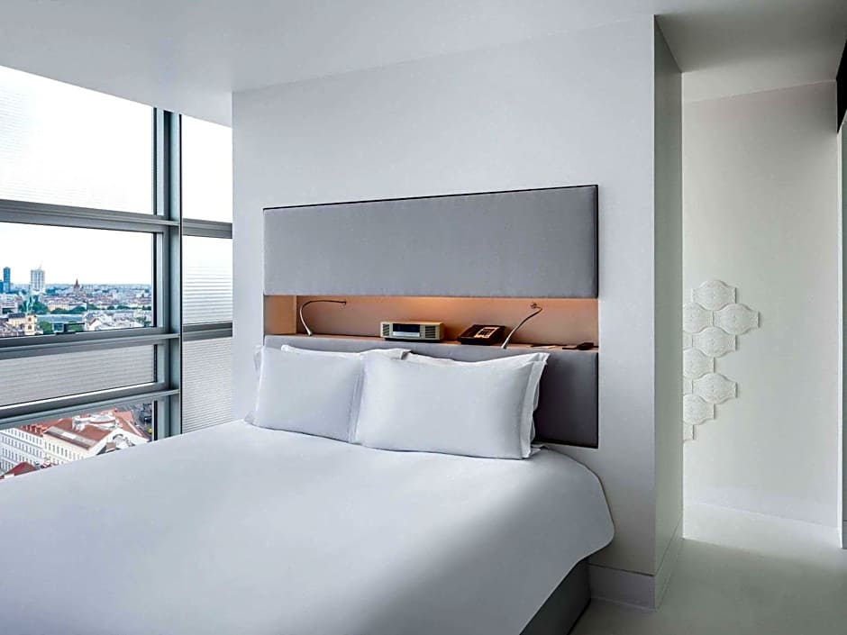 SO Vienna Hotel