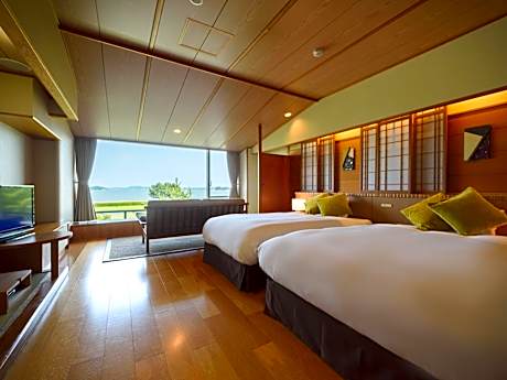 Standard Twin Room with Sea View