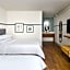 Monterey Beach Hotel, a Tribute Portfolio Hotel