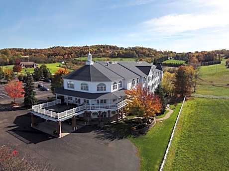 Inn at Amish Door