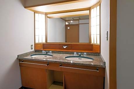 Family Suite Japanese-Western-Style-Room (Room952) - Indoor Bath - Non-Smoking