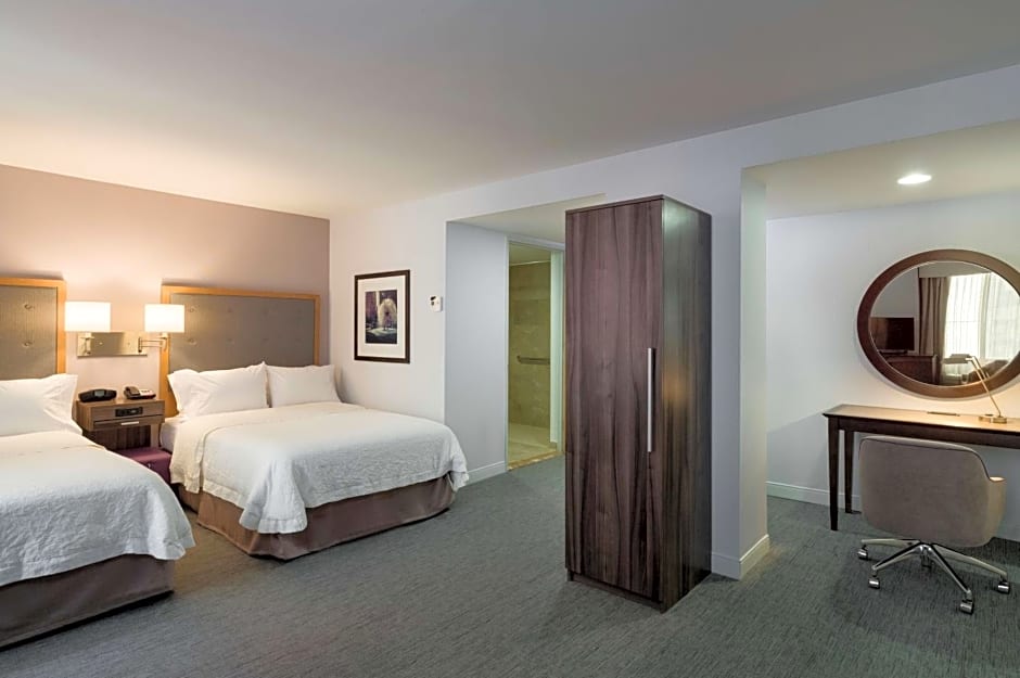 Hampton Inn By Hilton Manhattan - Times Square South - Newly Renovated