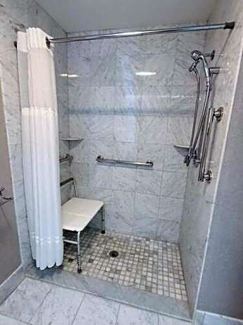Queen Room - Disability Access