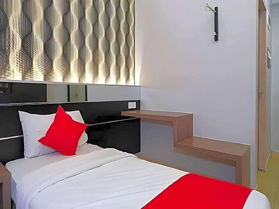Super OYO 44083 Hotel Orchard Inn