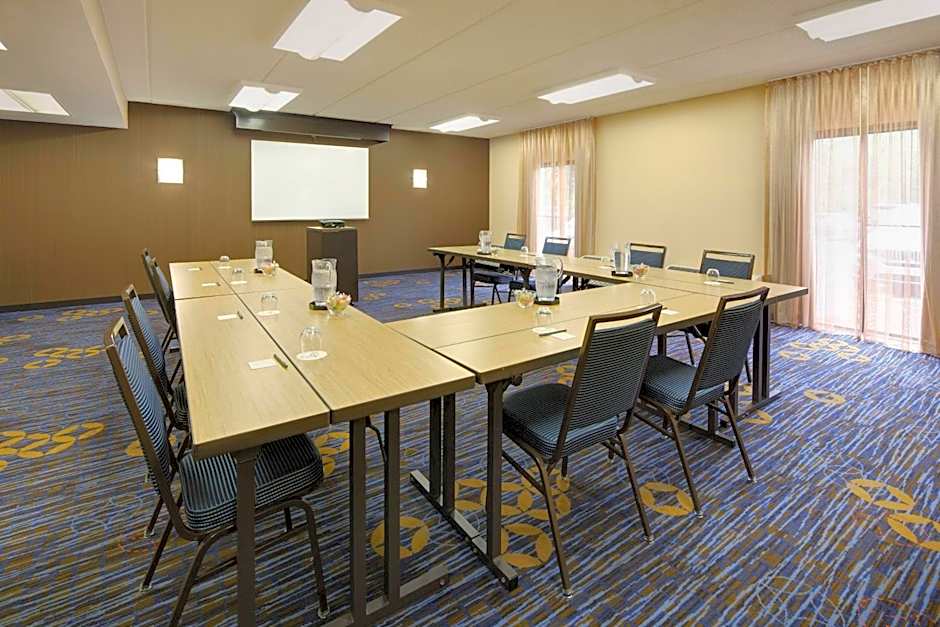 Courtyard by Marriott Atlanta Marietta/I-75 North