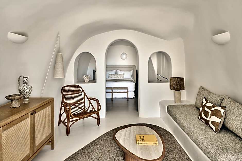 Mystique, a Luxury Collection Hotel, Santorini