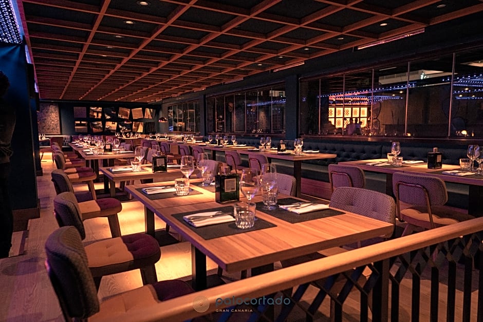 Hotel Faro, a Lopesan Collection Hotel