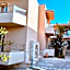 Lili Hotel