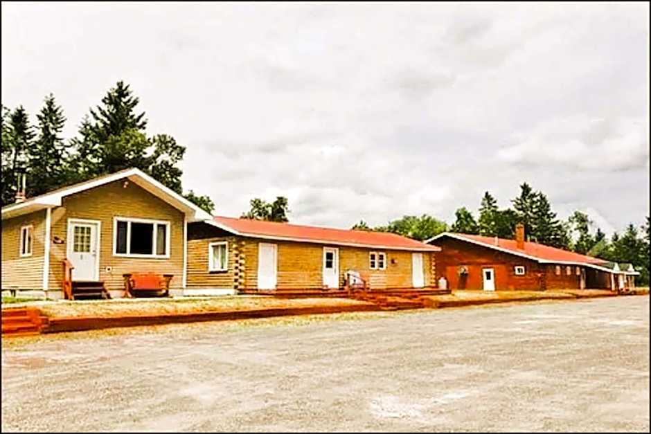 Love Hotels St John River by OYO at Fort Kent ME