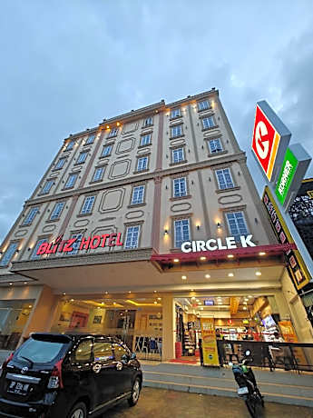 Blitz Hotel Batam Centre