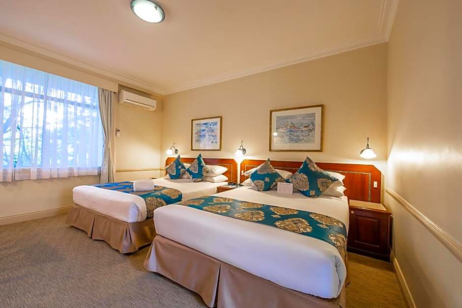 Twin Towers Inn