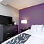 La Quinta Inn & Suites by Wyndham New York City Central Park
