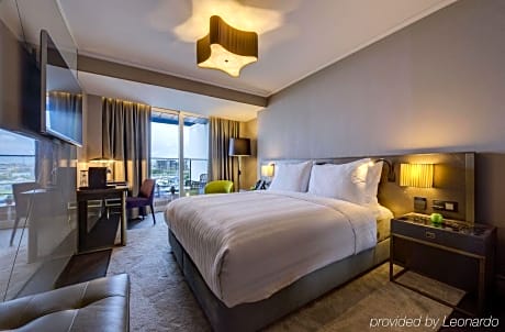 Family Room Connecting Room