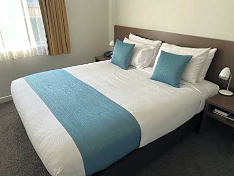 Two-Bedroom Deluxe Apartment