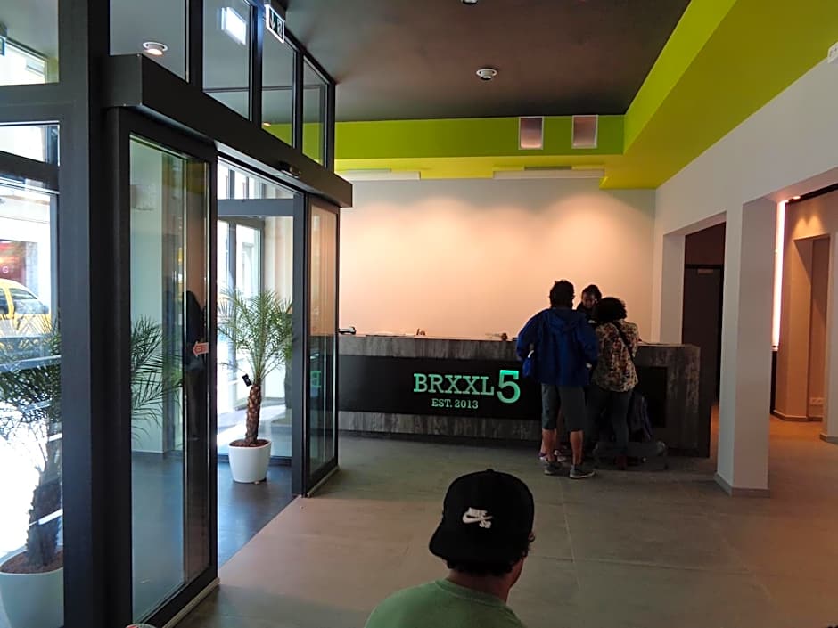 Brxxl 5 City Centre Hostel