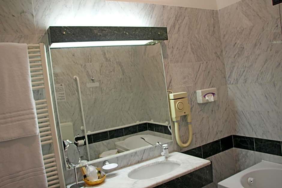 Park Hotel Villa Leon d'Oro