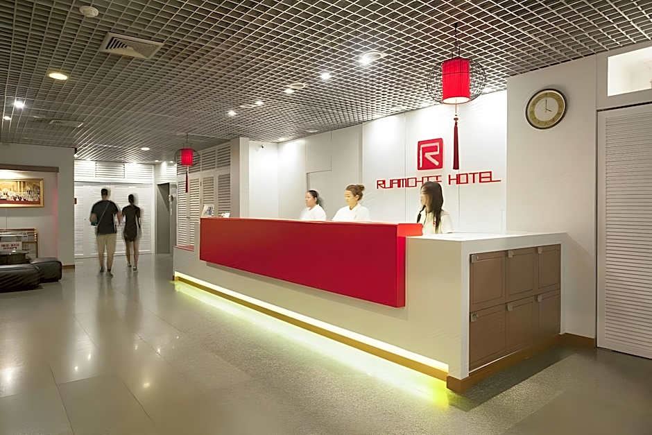 Ruamchitt Plaza Hotel