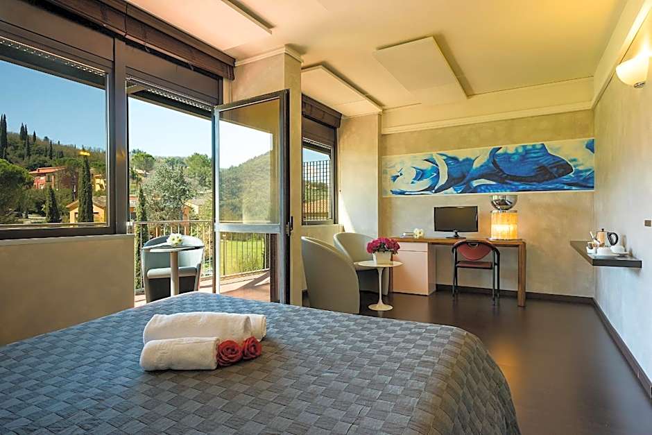 Albornoz Palace Hotel