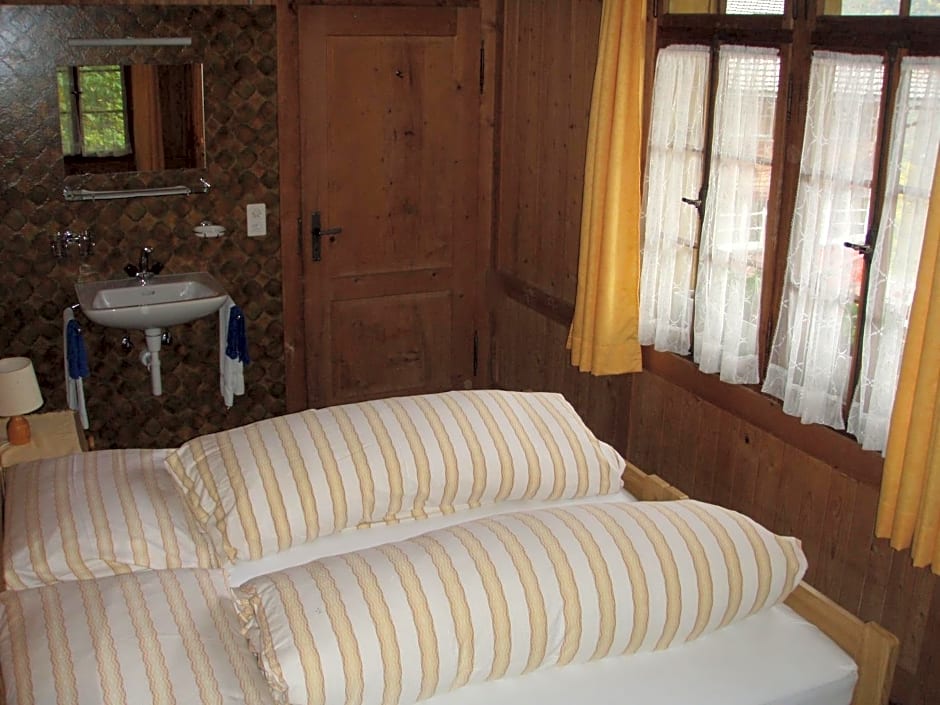 Hotel Posthaus Urigen