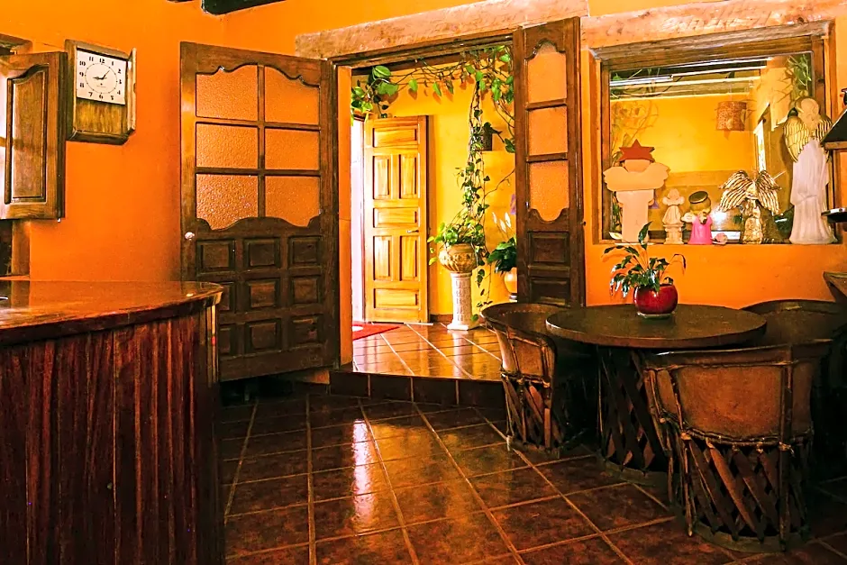 OYO Posada De Los Angeles