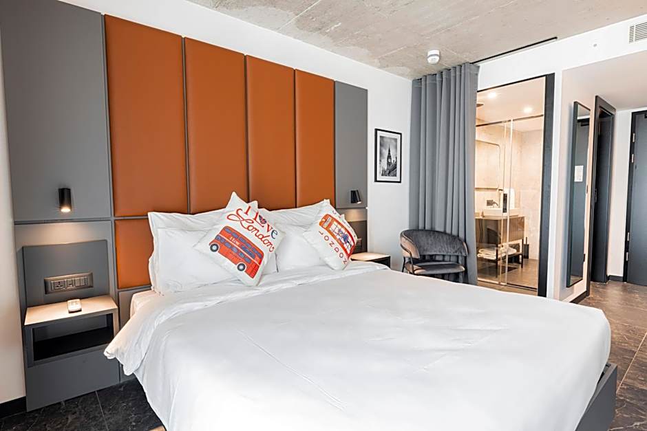 The Londoner Hotel St. Julian's