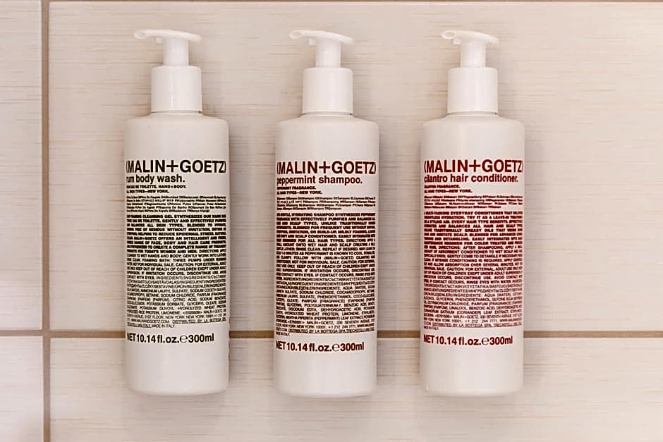 Capri by Fraser Leipzig