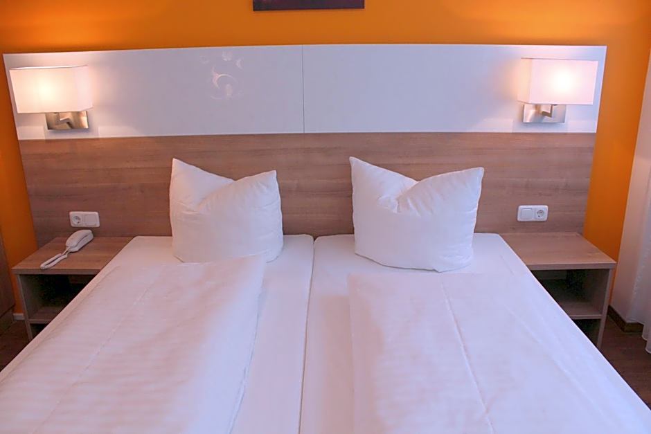 Hotel S16