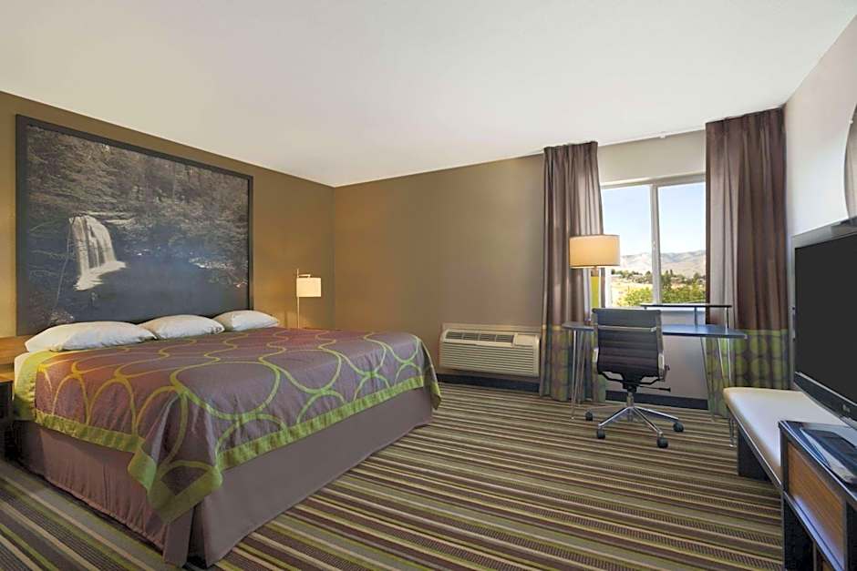 Super 8 by Wyndham Pocatello