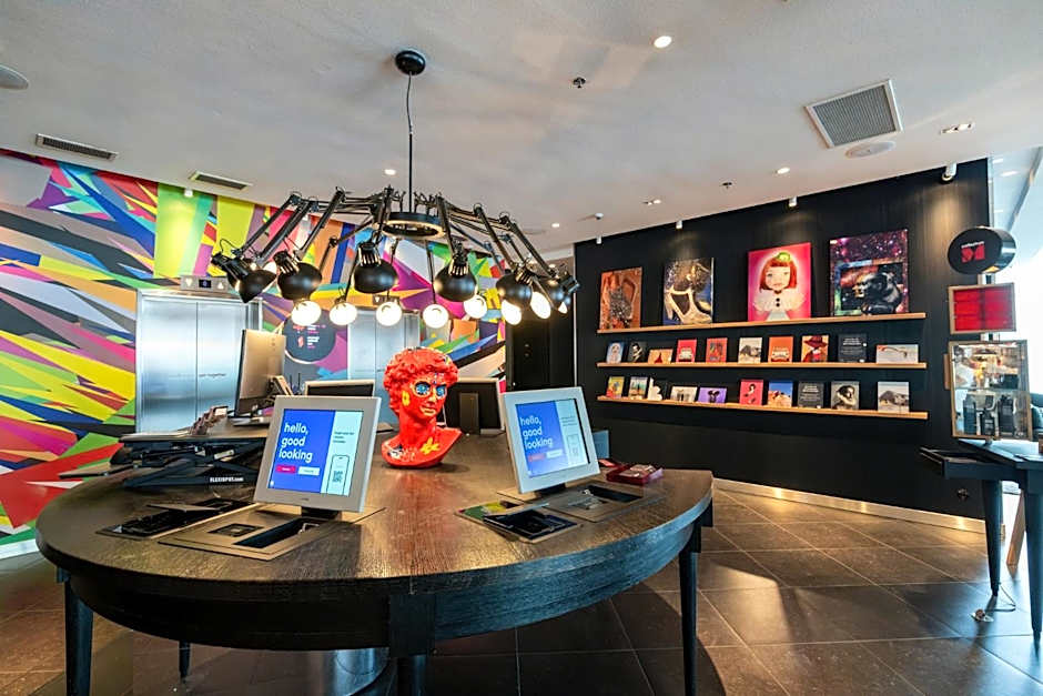 citizenM Paris La Defense