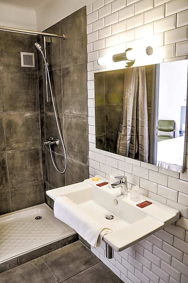 Hôtel les Arbousiers