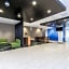 Holiday Inn Express and Suites- South Bend Casino By IHG