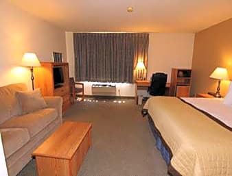 Baymont Inn & Suites Green Bay