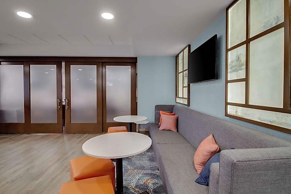 Hampton Inn By Hilton Birmingham-Colonnade 280