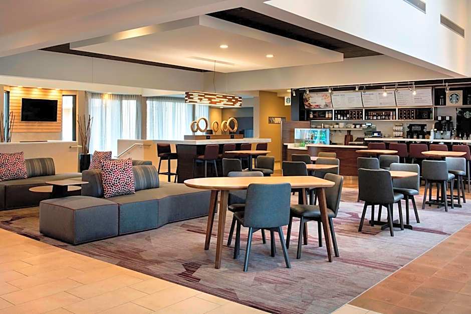 Courtyard by Marriott Chicago Naperville