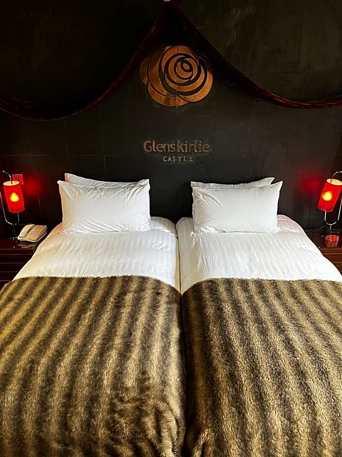 Glenskirlie Castle Hotel