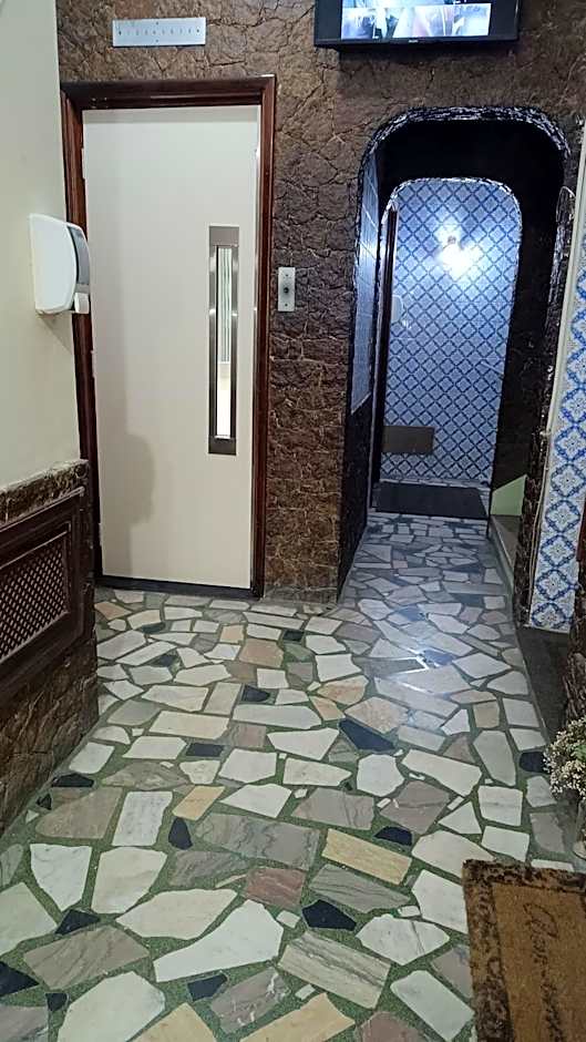 Quarto em Apartamento Compartilhado