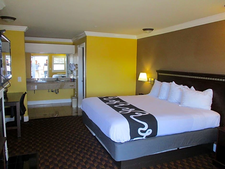 SureStay Hotel by Best Western Seaside Monterey